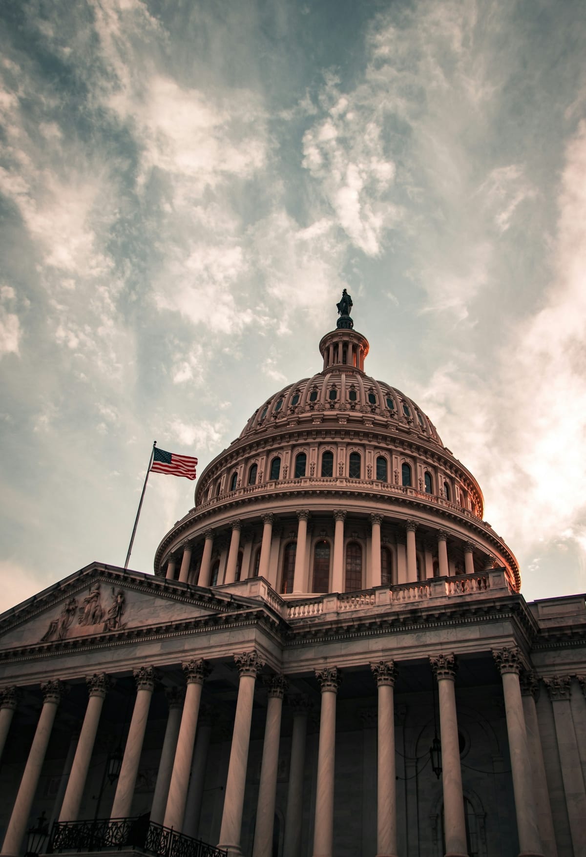 What Credentials Should a Plastic Surgeon Have?