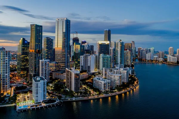 Facial Rejuvenation in Miami (2025 Guide)